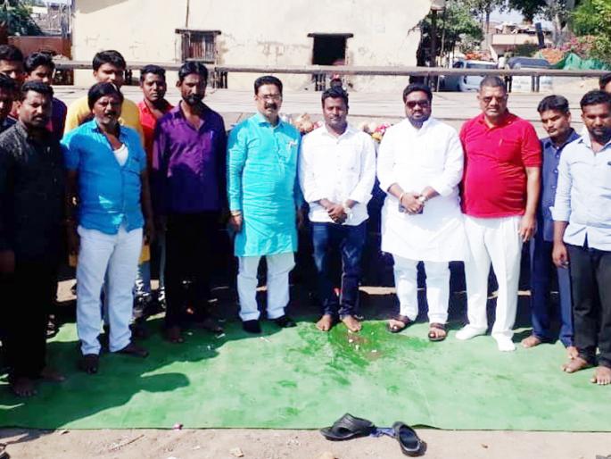 In the Mangal Sutra of the Upakshas, the presence of the 'Buddha Rashtra' | वंचितांच्या मंगळसूत्राला सोलापुरच्या ‘बुद्धराष्ट्र’चा परिसस्पर्श In the Mangal Sutra of the Upakshas, the presence of the 'Buddha Rashtra' | वंचितांच्या मंगळसूत्राला सोलापुरच्या ‘बुद्धराष्ट्र’चा परिसस्पर्श