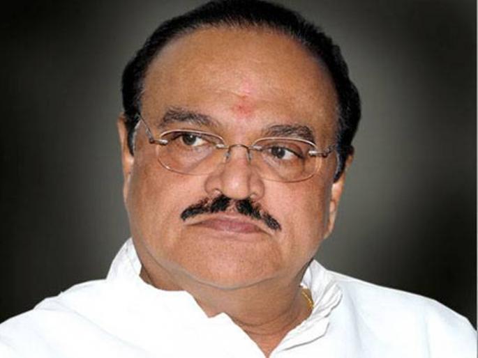 manikrao shinde suspended to ncp support to shivsena | भुजबळांविरोधात काम करणाऱ्या 'त्या' नेत्याची राष्ट्रवादीतून हकालपट्टी manikrao shinde suspended to ncp support to shivsena | भुजबळांविरोधात काम करणाऱ्या 'त्या' नेत्याची राष्ट्रवादीतून हकालपट्टी