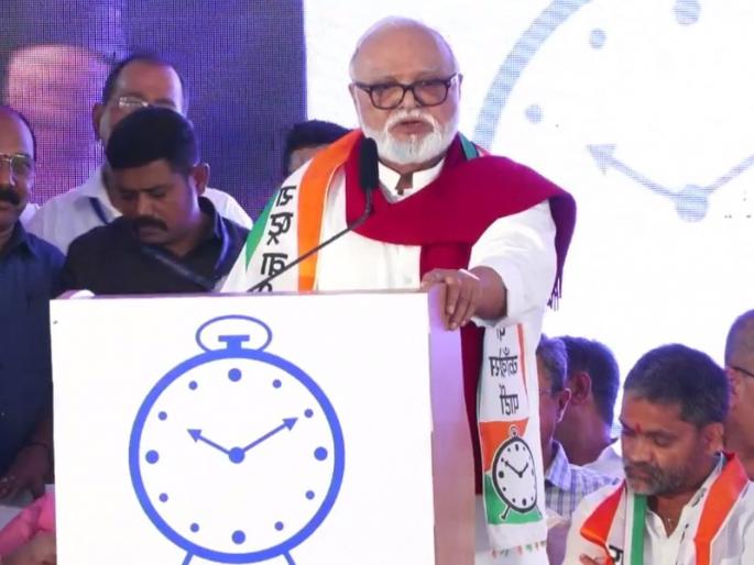 In Ajit Pawar meeting Chhagan Bhujbal's target on NCP Jayant Patil | साहेब, आमचे विठ्ठल पण त्यांना बडव्यांनी घेरलंय; छगन भुजबळांचा घणाघात, रोख जयंत पाटलांकडे? In Ajit Pawar meeting Chhagan Bhujbal's target on NCP Jayant Patil | साहेब, आमचे विठ्ठल पण त्यांना बडव्यांनी घेरलंय; छगन भुजबळांचा घणाघात, रोख जयंत पाटलांकडे?