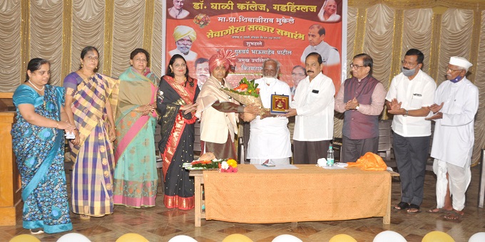 Pvt. Bhukele created a university of oratory: Bhausaheb Patil | प्रा. भुकेले यांनी वक्तृत्वाचे विद्यापीठ निर्माण केले : भाऊसाहेब पाटील Pvt. Bhukele created a university of oratory: Bhausaheb Patil | प्रा. भुकेले यांनी वक्तृत्वाचे विद्यापीठ निर्माण केले : भाऊसाहेब पाटील