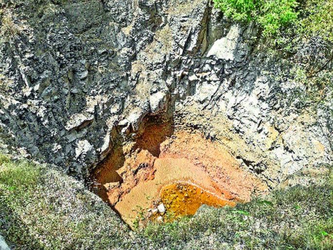 The severe shortage of water in the Bhuleshwar forest gardens | भुलेश्वर वन उद्यानात पाण्याची तीव्र टंचाई The severe shortage of water in the Bhuleshwar forest gardens | भुलेश्वर वन उद्यानात पाण्याची तीव्र टंचाई