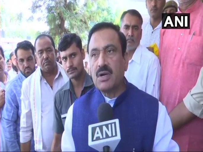 MP Home Minister Bhupendra Singh blames porn for rapes | मध्य प्रदेशचे गृहमंत्री म्हणतात, पॉर्नमुळे बलात्काराच्या घटना वाढल्या MP Home Minister Bhupendra Singh blames porn for rapes | मध्य प्रदेशचे गृहमंत्री म्हणतात, पॉर्नमुळे बलात्काराच्या घटना वाढल्या