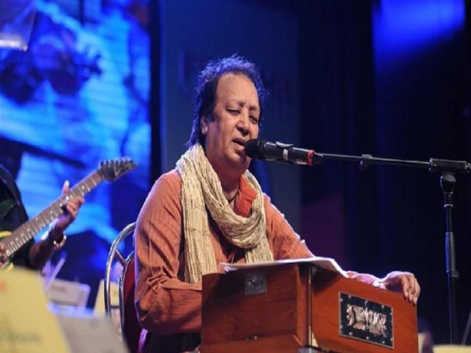 veteran playback singer bhupinder singh passes away | Bhupinder Singh : प्रख्यात गायक भूपिंदर सिंग यांचे निधन, वयाच्या 82 व्या वर्षी घेतला अखेरचा श्वास; बॉलिवूडवर शोककळा veteran playback singer bhupinder singh passes away | Bhupinder Singh : प्रख्यात गायक भूपिंदर सिंग यांचे निधन, वयाच्या 82 व्या वर्षी घेतला अखेरचा श्वास; बॉलिवूडवर शोककळा