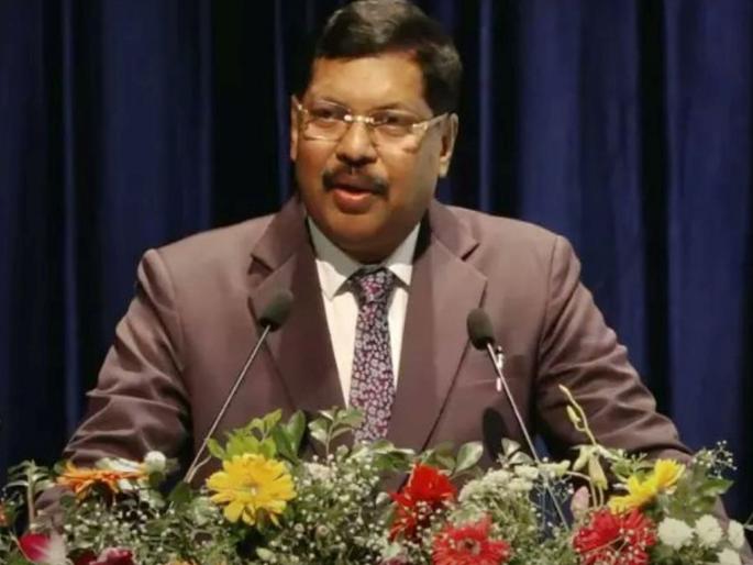 "Don't just chase grades, be more Advance", Chief Justice Bhushan Gavai appeals to students | "फक्त गुणांमागे धावू नका, अधिक चौकस व्हा", सरन्यायाधीश भूषण गवई यांचे विद्यार्थ्यांना आवाहन "Don't just chase grades, be more Advance", Chief Justice Bhushan Gavai appeals to students | "फक्त गुणांमागे धावू नका, अधिक चौकस व्हा", सरन्यायाधीश भूषण गवई यांचे विद्यार्थ्यांना आवाहन