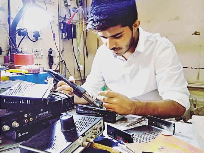 when 21 years college drop-out runs his own start up | 21 वर्षांचा कॉलेज ड्रॉप आऊट उद्योगी ; ज्याची आज स्वतःची कंपनी आहे!