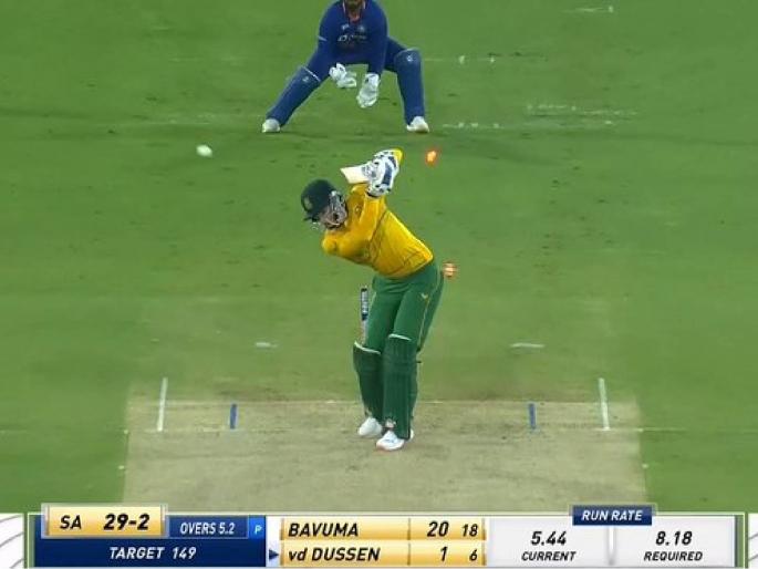 IND vs SA 2nd T20I Live Updates : Bhuvneshwar Kumar in Powerplay :3-0-10-3, he surpasses Ravi Ashwin to become 3rd highest wicket-taker for India in T20Is  | Bhuvneshwar Kumar, IND vs SA 2nd T20I Live Updates : भुवनेश्वर कुमारचा 'Powerplay'; मॅचविनर Rassie van der Dussenचा उडवला त्रिफळा, मोडला अश्विनचा विक्रम, Video