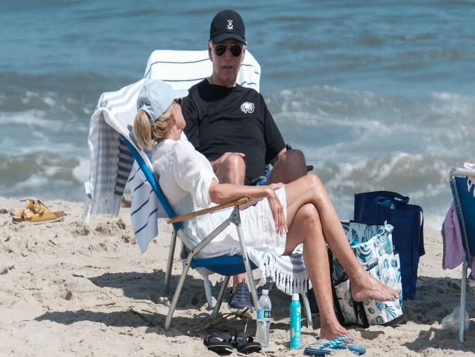 532 vacations in four years, Joe Biden unique record; It happened for the first time in the history of America | चार वर्षांत ५३२ रजा, बायडेन यांचा अनोखा विक्रम; अमेरिकेच्या इतिहासात पहिल्यांदा घडलं 532 vacations in four years, Joe Biden unique record; It happened for the first time in the history of America | चार वर्षांत ५३२ रजा, बायडेन यांचा अनोखा विक्रम; अमेरिकेच्या इतिहासात पहिल्यांदा घडलं