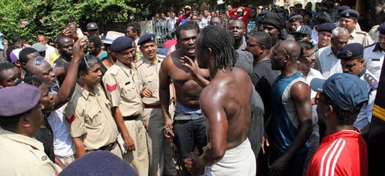 Nigerian drug peddlers activated at the beginning of the tourist season; 17 Nigerians arrested till now in Goa | पर्यटन हंगामाच्या सुरुवातीसच नायजेरियन ड्रग्स पेडलर्स सक्रीय; 12 लाखांचा कोकेन जप्त