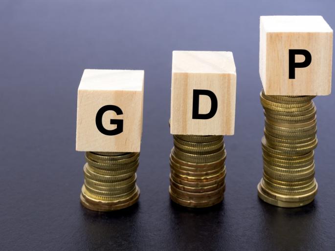 Indian economy will surpass Britain this year; will take place at 'this' position | भारतीय अर्थव्यवस्था यंदा ब्रिटनला मागे टाकणार; 'या' स्थानावर घेणार झेप Indian economy will surpass Britain this year; will take place at 'this' position | भारतीय अर्थव्यवस्था यंदा ब्रिटनला मागे टाकणार; 'या' स्थानावर घेणार झेप