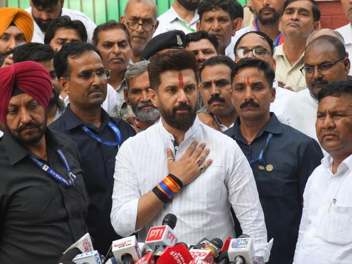 bihar assembly election 2025 Who will take oath as the Chief Minister from NDA in Bihar Chirag Paswan's party ljpr makes a big claim even before the counting of votes | बिहारमध्ये NDA कडून मुख्यमंत्रीपदाची शपथ कोण घेणार? मतमोजणीपूर्वीच चिराग पासवान यांच्या पक्षाचा मोठा दावा!