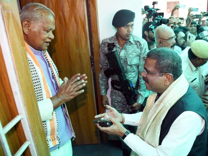 bihar elections 2025 after chirag paswan now jitan ram manjhi reacts over seat sharing in nda gave the biggest threat | NDA मध्ये धुसफूस...? "हो न्याय अगर तो आधा दो...! 15 जागा मिळाल्या नाही तर..."; जितनरामांनी दिली सर्वात मोठी धमकी