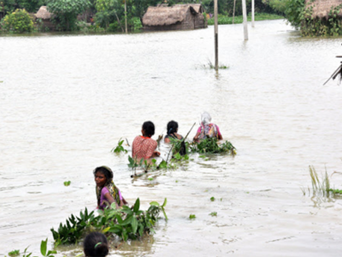 NDRF jawans saved lives of 101 pregnant women in three years | बिहारच्या पुरात एनडीआरफ जवानांनी वाचवले 102 गर्भवती महिलांचे प्राण, तीन महिलांची बोटीतच प्रसूती