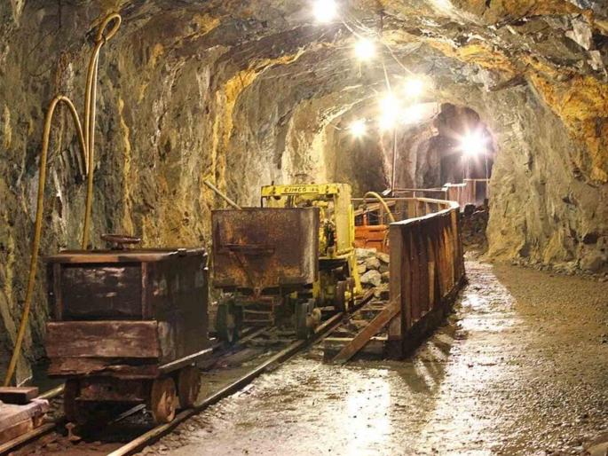 Gold was extracted by breaking the mountain, the villagers became rich overnight state government will seek permission for gold mining in Bihar | डोंगर फोडून सोने काढले, गावकरी रातोरात श्रीमंत! बिहारमध्ये सोन्याच्या उत्खननासाठी राज्य सरकार परवानगी मागणार Gold was extracted by breaking the mountain, the villagers became rich overnight state government will seek permission for gold mining in Bihar | डोंगर फोडून सोने काढले, गावकरी रातोरात श्रीमंत! बिहारमध्ये सोन्याच्या उत्खननासाठी राज्य सरकार परवानगी मागणार