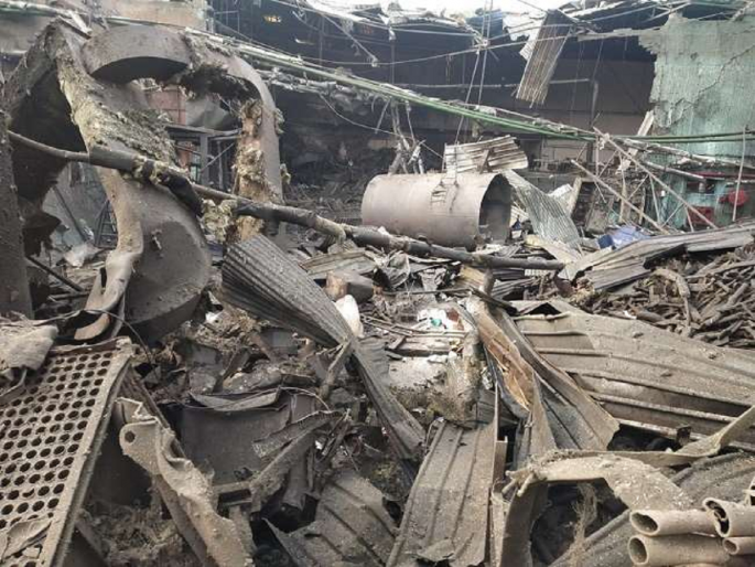Boiler blast at a snack factory in muzaffarpur Bihar, 7 died and 6 injured | स्नॅक्स फॅक्टरीत बॉयलरचा भीषण स्फोट, 7 जणांचा मृत्यू तर 6 जण गंभीर जखमी Boiler blast at a snack factory in muzaffarpur Bihar, 7 died and 6 injured | स्नॅक्स फॅक्टरीत बॉयलरचा भीषण स्फोट, 7 जणांचा मृत्यू तर 6 जण गंभीर जखमी