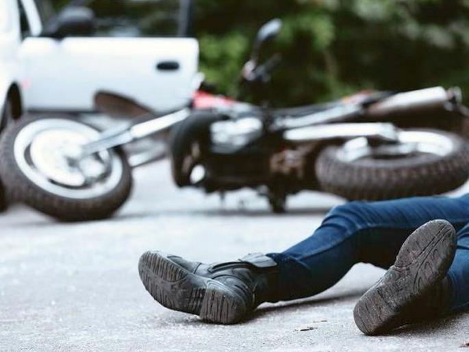 Two bikes hit face to face; One killed | दोन दुचाकीची समोरासमोर धडक; एक ठार