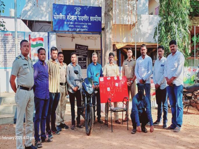 One person fled after abandoning his bike; Police reach Thane after Karnataka, Pune and arrest one; Six burglaries uncovered | एक बेवारस बाइक अन् पोलिसांचा बंगळुरू, पुणेनंतर ठाण्यात तपास; सहा घरफोड्या उघडकीस One person fled after abandoning his bike; Police reach Thane after Karnataka, Pune and arrest one; Six burglaries uncovered | एक बेवारस बाइक अन् पोलिसांचा बंगळुरू, पुणेनंतर ठाण्यात तपास; सहा घरफोड्या उघडकीस
