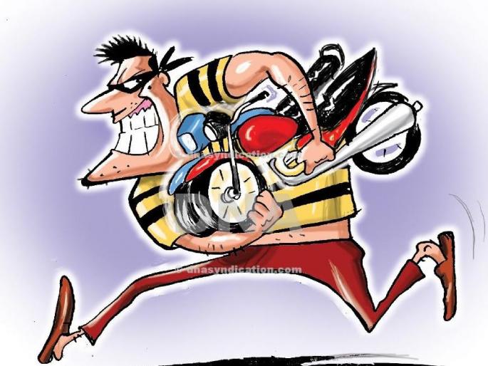 Two-wheeler theft near Malegaon bus stand | मालेगाव बसस्थानकाजवळून दुचाकी चोरी Two-wheeler theft near Malegaon bus stand | मालेगाव बसस्थानकाजवळून दुचाकी चोरी