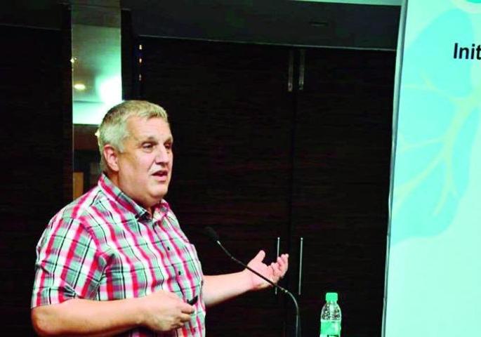 Bacterial infections can be prevented by the use of ultraviolet rays: Bill Palmer | अतिनील किरणांच्या उपयोगाने बॅक्टेरियल संसर्ग टाळता येतो : बिल पाल्मर Bacterial infections can be prevented by the use of ultraviolet rays: Bill Palmer | अतिनील किरणांच्या उपयोगाने बॅक्टेरियल संसर्ग टाळता येतो : बिल पाल्मर
