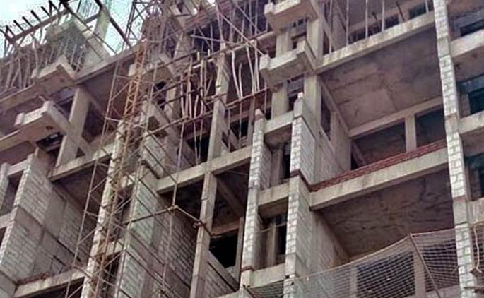 The death of the laborer falling down in the building in Jalgaon town | जळगाव शहरात बांधकामाच्या ठिकाणी इमारतीवरुन पडून मजुराचा मृत्यू The death of the laborer falling down in the building in Jalgaon town | जळगाव शहरात बांधकामाच्या ठिकाणी इमारतीवरुन पडून मजुराचा मृत्यू