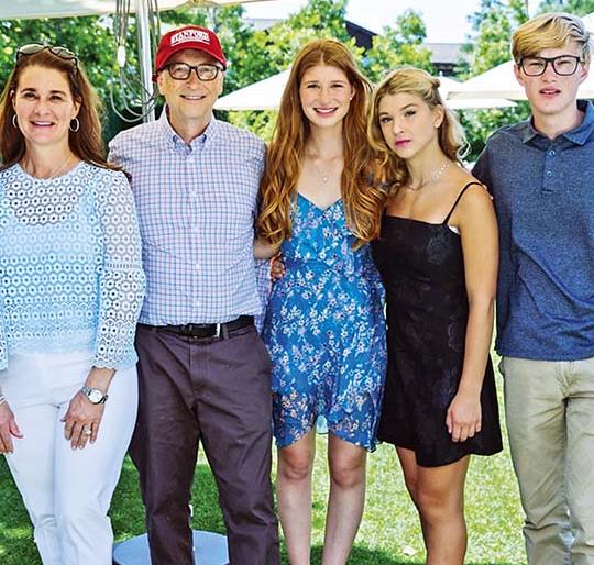 the-real-reason-bill-gates-children wont get Big Money from his property. | बिल गेट्स का म्हणतात, मुलांना पैसा आळशी बनवू शकतो.