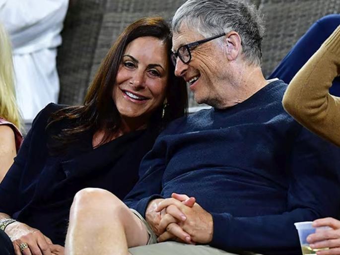 How does Bill Gates live with his girlfriend paula hurd Many secrets revealed in interview | गर्लफ्रेंडसोबत कसं आयुष्य जगतायत बिल गेट्स? मुलाखतीत उघड केली अनेक गुपितं; २०२१ मध्ये झाला होता घटस्फोट