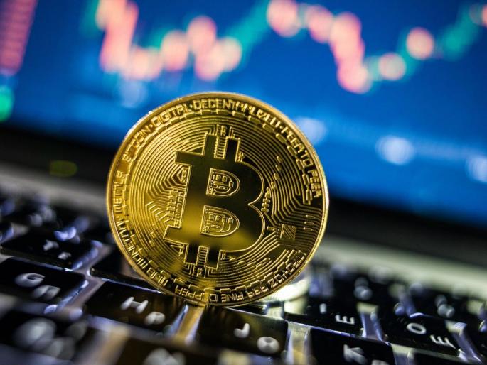 Bitcoin breaks all records Investors flee gold and silver to crypto | Bitcoin नं तोडले सर्व विक्रम; सोनं-चांदी सोडून क्रिप्टोकडे पळाले गुंतवणुकदार