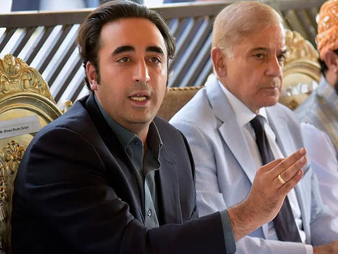 "India has only 2 options..."; Pakistan's Bilawal Bhutto reaction after Amit Shah's statement, direct threat of war | "भारताकडे केवळ २ पर्याय आहेत..."; शाहांच्या विधानानंतर पाकिस्तानचा थयथयाट, थेट युद्धाची धमकी "India has only 2 options..."; Pakistan's Bilawal Bhutto reaction after Amit Shah's statement, direct threat of war | "भारताकडे केवळ २ पर्याय आहेत..."; शाहांच्या विधानानंतर पाकिस्तानचा थयथयाट, थेट युद्धाची धमकी