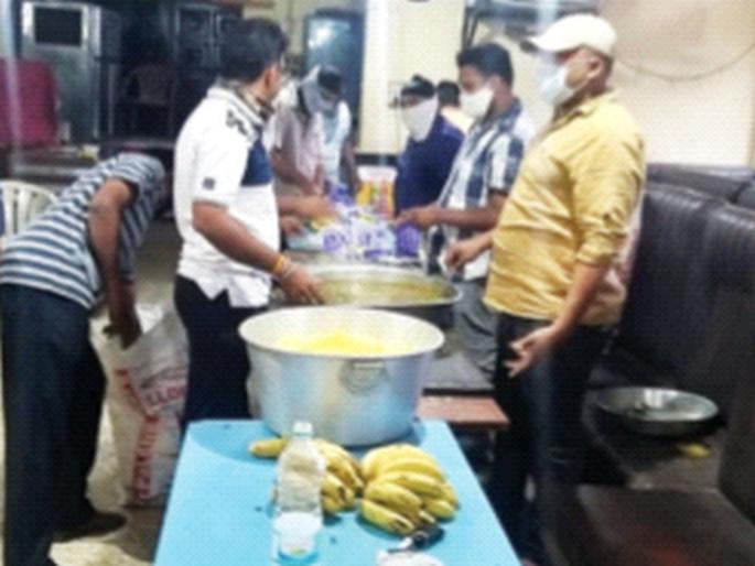 Thousands of helping hands in times of crisis! | संकटकाळात मदतीचे हात हजार! Thousands of helping hands in times of crisis! | संकटकाळात मदतीचे हात हजार!