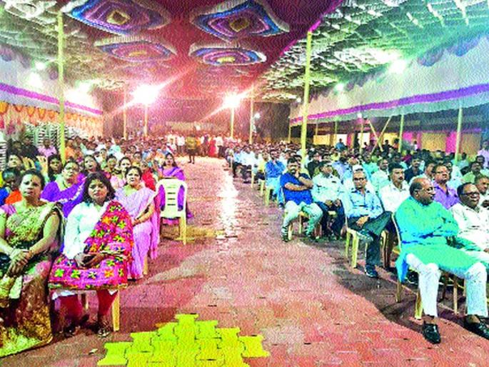 BJP violates code of conduct | भाजपकडून आचारसंहितेचा भंग BJP violates code of conduct | भाजपकडून आचारसंहितेचा भंग