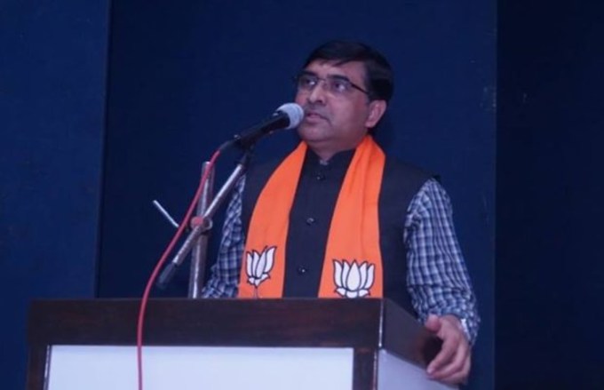 Controversial statement of BJP leader; Said, "Take advantage of the Pulwama attack." | भाजपा नेत्याचे वादग्रस्त वक्तव्य; म्हणाले पुलवामा हल्ल्याचा फायदा उठवा 