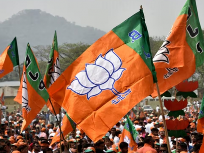 sowing saffron shades in the story of red kerala | ‘लाल’ केरळच्या कहाणीत ‘भगव्या’ छटांची पेरणी sowing saffron shades in the story of red kerala | ‘लाल’ केरळच्या कहाणीत ‘भगव्या’ छटांची पेरणी