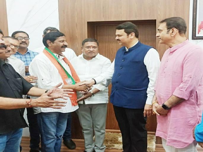 Shiv Sena district coordinator Dilip Mathankar joins BJP | शिवसेना जिल्हा समन्वयक दिलीप माथनकर यांचा भाजपा प्रवेश Shiv Sena district coordinator Dilip Mathankar joins BJP | शिवसेना जिल्हा समन्वयक दिलीप माथनकर यांचा भाजपा प्रवेश