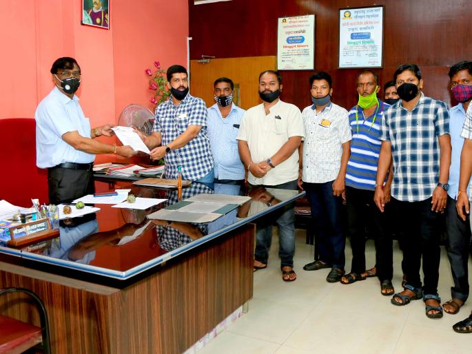 Undo ST service on the occasion of Ganeshotsav! | गणेशोत्सवानिमित्त एसटी सेवा पूर्ववत करा !