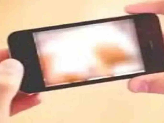 Viral video of leader in suspicious condition with woman BJP took action | नेत्याचा महिलेसोबत संशयास्पद अवस्थेत व्हिडीओ व्हायरल; भाजपने कारवाई केली