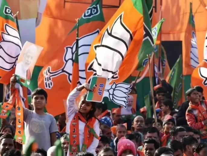 BJP's 'math' for election planning, trust in experienced trio in the organization rather than people's representatives | निवडणूक नियोजनासाठी भाजपचे ‘गणित’, लोकप्रतिनिधींपेक्षा संघटनेतील अनुभवी त्रिकुटावर विश्वास BJP's 'math' for election planning, trust in experienced trio in the organization rather than people's representatives | निवडणूक नियोजनासाठी भाजपचे ‘गणित’, लोकप्रतिनिधींपेक्षा संघटनेतील अनुभवी त्रिकुटावर विश्वास