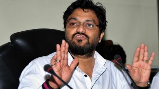 BJP leader babul supriyo tweet on Rahul Gandhi | आयेगा तो राहुल गांधी ही; चक्क भाजपा नेत्याने केलं ट्विट  BJP leader babul supriyo tweet on Rahul Gandhi | आयेगा तो राहुल गांधी ही; चक्क भाजपा नेत्याने केलं ट्विट