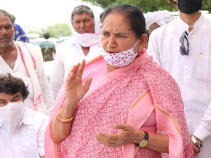 bjp mp jaskaur meena criticized farmers agitation as a khalistani | शेतकरी आंदोलनात खलिस्तानी एके-४७ घेऊन फिरताहेत; भाजप खासदाराचा दावा bjp mp jaskaur meena criticized farmers agitation as a khalistani | शेतकरी आंदोलनात खलिस्तानी एके-४७ घेऊन फिरताहेत; भाजप खासदाराचा दावा