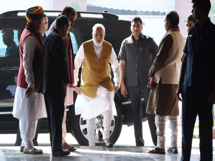 BJP politicians Suspicion expressed on the numbers increased in exit poll | एक्झिट पोलवरुन भाजपा नेत्यांमध्येच कुजबूज; वाढलेल्या आकड्यांवर व्यक्त केला संशय