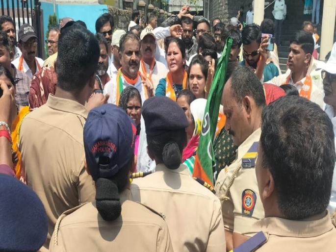 Argument escalates between BJP and police in Islampur sangli | Sangli: इस्लामपुरात भाजप अन् पोलिसांत धूसफूस, अवैध धंदे वाढले कसे ? Argument escalates between BJP and police in Islampur sangli | Sangli: इस्लामपुरात भाजप अन् पोलिसांत धूसफूस, अवैध धंदे वाढले कसे ?