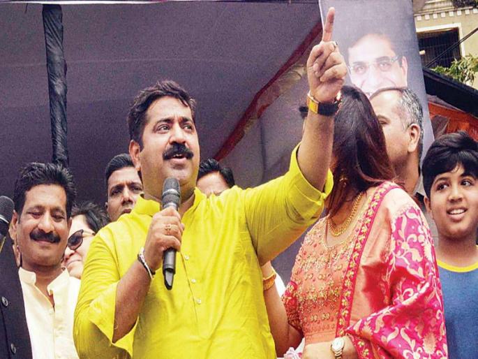 Complaint of molestation against Ram Kadam | राम कदम यांच्या विरोधात विनयभंगाची तक्रार : सिंहगड पोलीस स्टेशनमध्ये अर्ज Complaint of molestation against Ram Kadam | राम कदम यांच्या विरोधात विनयभंगाची तक्रार : सिंहगड पोलीस स्टेशनमध्ये अर्ज