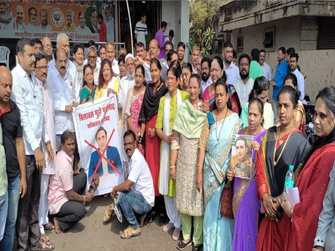 BJP slapped the image of Pakistani minister in Sangli, Criticism of PM Modi condemned | सांगलीत भाजपने पाकिस्तानी मंत्र्याच्या प्रतिमेस मारले जोडे, पंतप्रधान मोदींवर केलेल्या टीकेचा निषेध BJP slapped the image of Pakistani minister in Sangli, Criticism of PM Modi condemned | सांगलीत भाजपने पाकिस्तानी मंत्र्याच्या प्रतिमेस मारले जोडे, पंतप्रधान मोदींवर केलेल्या टीकेचा निषेध