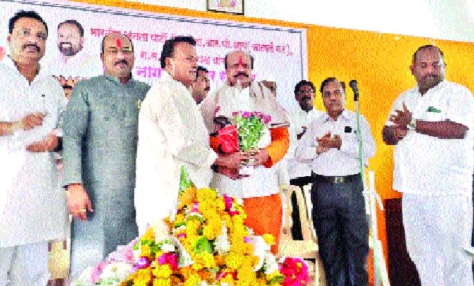 There is no existence of opponents in Sangli district | सांगली जिल्ह्यात विरोधकांचे अस्तित्वच उरले नाही - : सुरेश खाडे There is no existence of opponents in Sangli district | सांगली जिल्ह्यात विरोधकांचे अस्तित्वच उरले नाही - : सुरेश खाडे