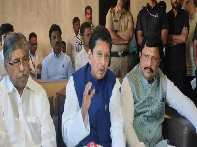BJP-Shinde faction's MP-MLA office-bearers meet in Kolhapur | कोल्हापुरात भाजप-शिंदे गटाच्या खासदार-आमदार पदाधिकाऱ्यांची बैठक BJP-Shinde faction's MP-MLA office-bearers meet in Kolhapur | कोल्हापुरात भाजप-शिंदे गटाच्या खासदार-आमदार पदाधिकाऱ्यांची बैठक