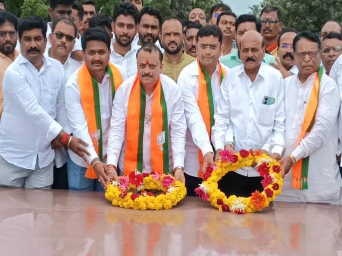 Our entry into BJP did not happen through Surat, Guwahati; Satyajit Patankar Target Shambhuraj Desai | आमचा भाजपा प्रवेश सुरत, गुवाहाटीमार्गे झालेला नाही; सत्यजित पाटणकरांचा शंभुराज देसाईंना खोचक टोला Our entry into BJP did not happen through Surat, Guwahati; Satyajit Patankar Target Shambhuraj Desai | आमचा भाजपा प्रवेश सुरत, गुवाहाटीमार्गे झालेला नाही; सत्यजित पाटणकरांचा शंभुराज देसाईंना खोचक टोला