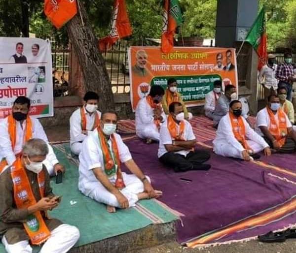 Fix the supply of medicines to Solapur in two days or else go to the High Court | दोन दिवसात सोलापूरला औषधांचा पुरवठा सुरळीत करा अन्यथा उच्च न्यायालयात जाणार Fix the supply of medicines to Solapur in two days or else go to the High Court | दोन दिवसात सोलापूरला औषधांचा पुरवठा सुरळीत करा अन्यथा उच्च न्यायालयात जाणार