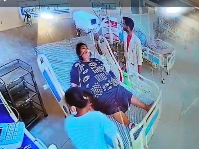 chaos over death of female bjp leader in kanpur family took her to hospital but died after being given injection | भाजपा महिला नेत्याच्या मृत्यूने खळबळ; पाय दुखल्याने रुग्णालयात नेलं, इंजेक्शन दिल्यावर... chaos over death of female bjp leader in kanpur family took her to hospital but died after being given injection | भाजपा महिला नेत्याच्या मृत्यूने खळबळ; पाय दुखल्याने रुग्णालयात नेलं, इंजेक्शन दिल्यावर...
