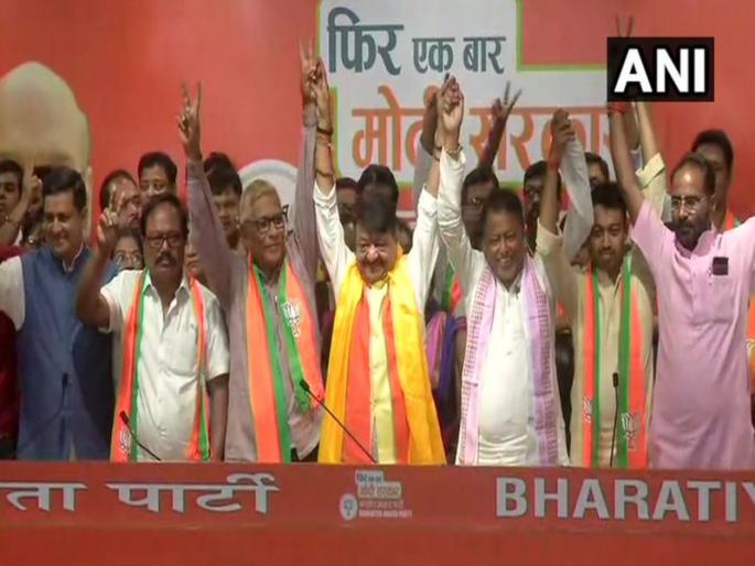 Two TMC MLAs and one CPM MLA from West Bengal join BJP at party headquarters in Delhi | पश्चिम बंगालमध्ये दीदींना झटका; TMC आणि CPM आमदारांचा भाजपात प्रवेश Two TMC MLAs and one CPM MLA from West Bengal join BJP at party headquarters in Delhi | पश्चिम बंगालमध्ये दीदींना झटका; TMC आणि CPM आमदारांचा भाजपात प्रवेश