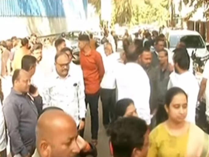 In Nashik, there is opposition to the entry of Yatin Wagh and Vinayak Pandey into the BJP; MLA Devyani Farande is unhappy | नाशिक भाजपात मोठा राडा! पक्षप्रवेशावरून २ गटांमध्ये तणाव; फरांदे समर्थकांकडून घोषणाबाजी In Nashik, there is opposition to the entry of Yatin Wagh and Vinayak Pandey into the BJP; MLA Devyani Farande is unhappy | नाशिक भाजपात मोठा राडा! पक्षप्रवेशावरून २ गटांमध्ये तणाव; फरांदे समर्थकांकडून घोषणाबाजी