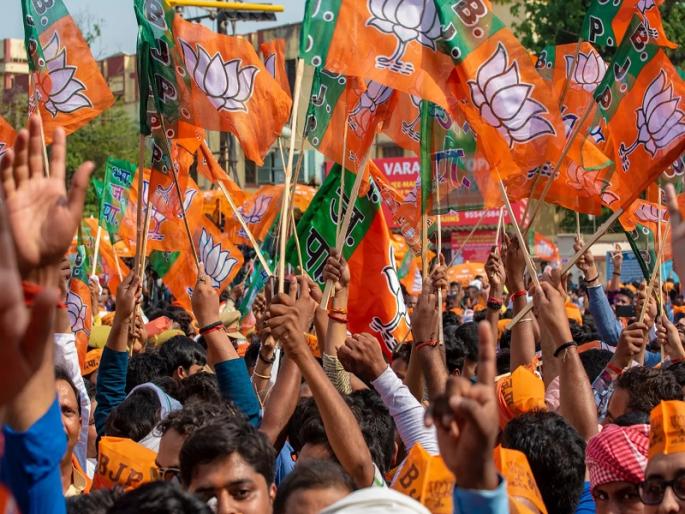 Complaint against BJP for violation of code of conduct, distribution of booklets in Karvenagar area | कर्वेनगर परिसरात पुस्तिकेचे वाटप, आचारसंहिता भंग केल्याची भाजपविरोधात तक्रार Complaint against BJP for violation of code of conduct, distribution of booklets in Karvenagar area | कर्वेनगर परिसरात पुस्तिकेचे वाटप, आचारसंहिता भंग केल्याची भाजपविरोधात तक्रार