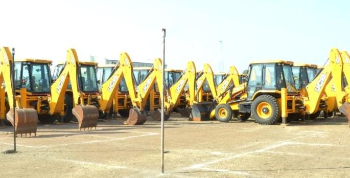 Launch of water conservation work in Washim district! | वाशिम जिल्ह्यात जलसंधारणाच्या कामांचा शुभारंभ ! Launch of water conservation work in Washim district! | वाशिम जिल्ह्यात जलसंधारणाच्या कामांचा शुभारंभ !